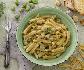 Casarecce com purê de favas
