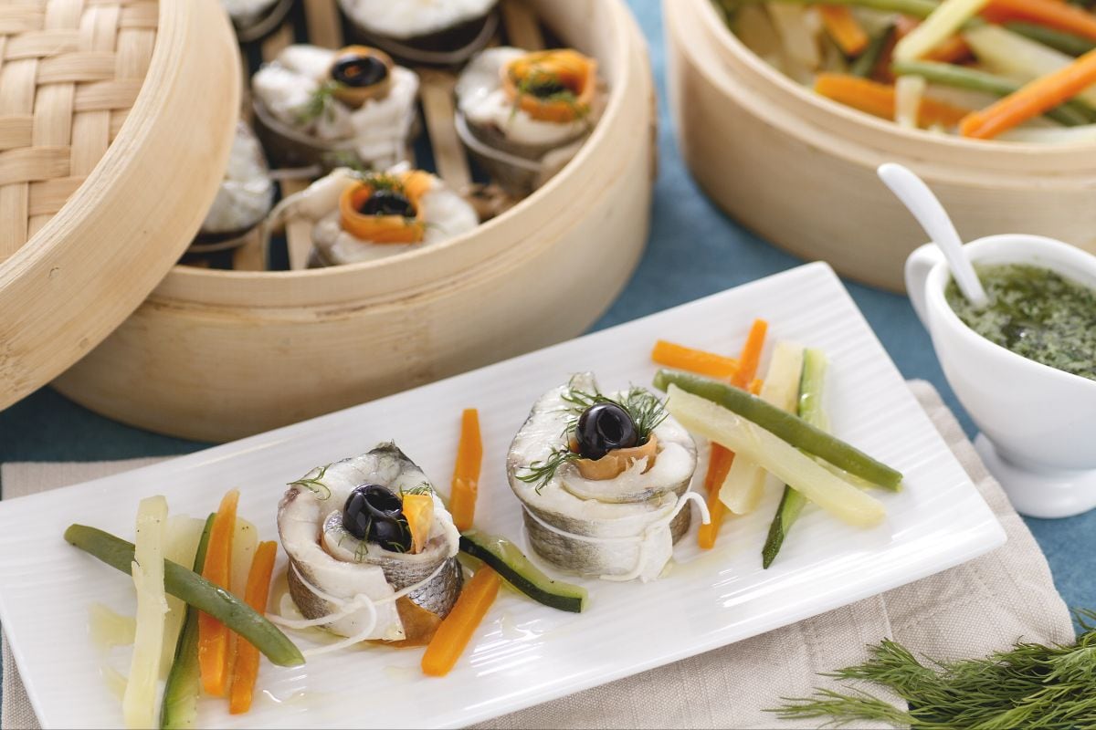 Robalo no vapor com legumes