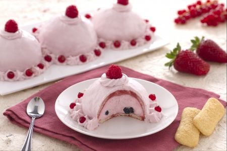 Delícias de Pavesini com frutas vermelhas