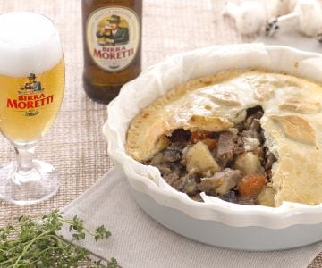 Ensopado em crosta com batatas e cogumelos