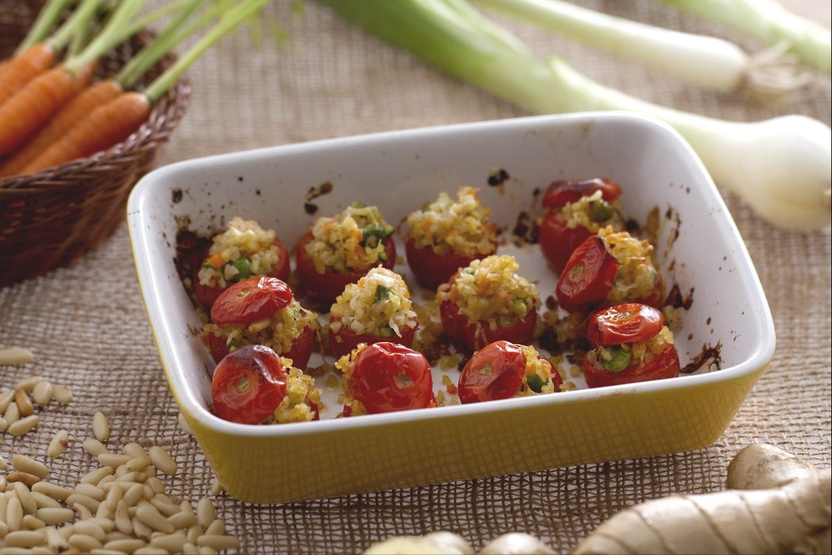 Tomatinhos gratinados recheados com bulgur