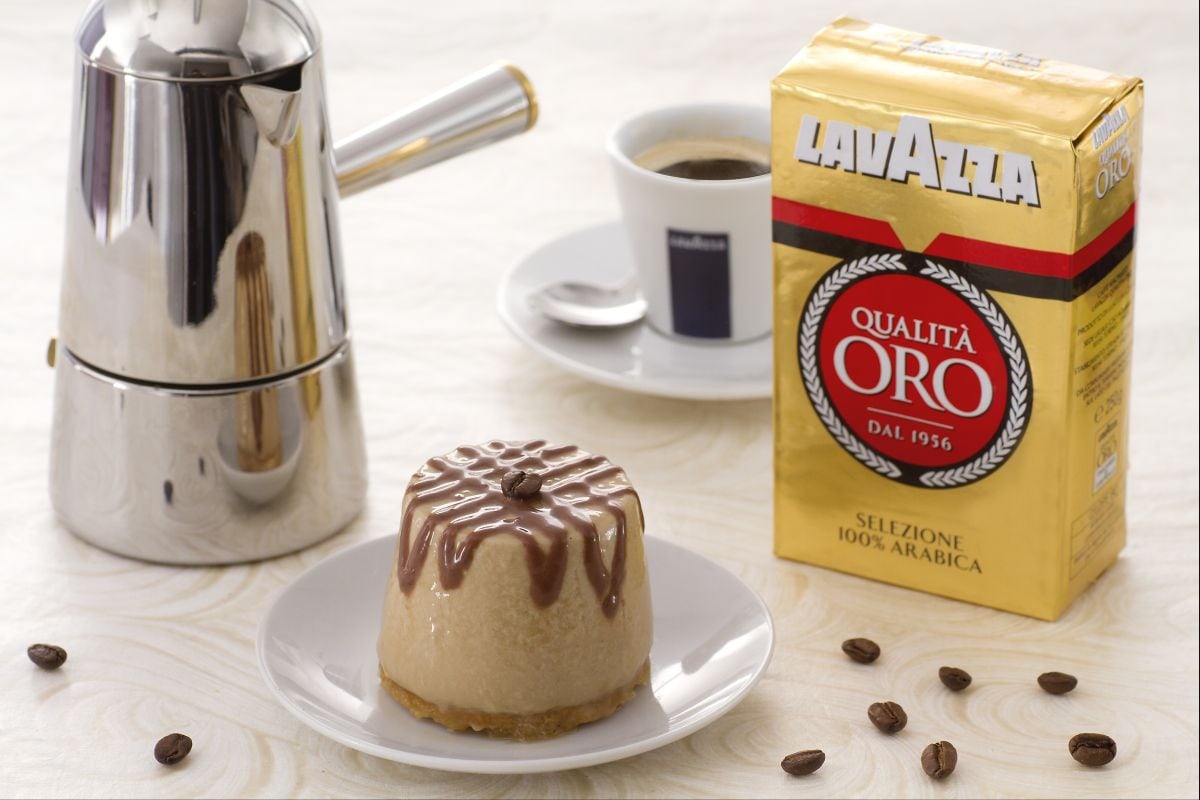 Cremoso de café com biscoito de amêndoas