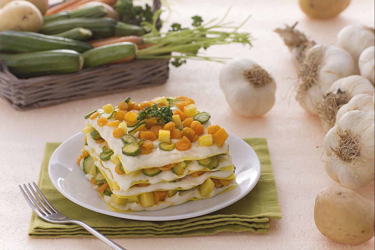 Lasanha com confete de legumes
