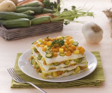 Lasanha com confete de legumes