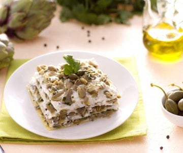 Lasanha de alcachofras com ricota e alcaparras