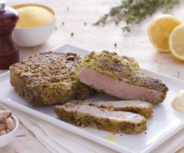 Costeletas de porco ao limão com empanado crocante