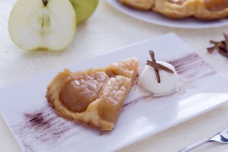 Tarte tatin com leite condensado e sorvete de fiordilatte com canela
