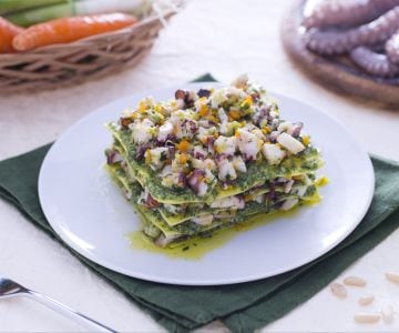 Lasanha verde com pesto de rúcula e ragu de polvo