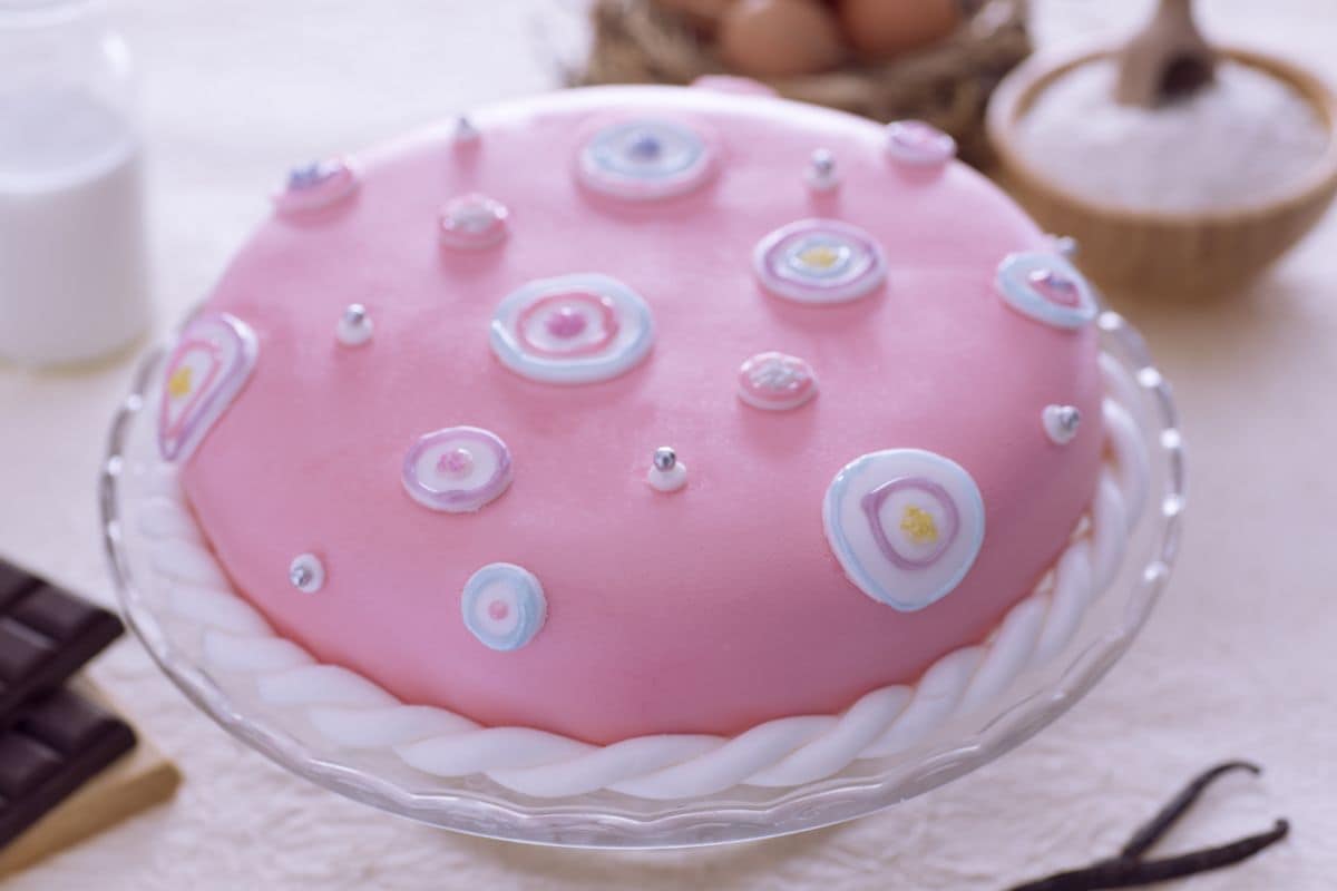 Bolo de bolinhas