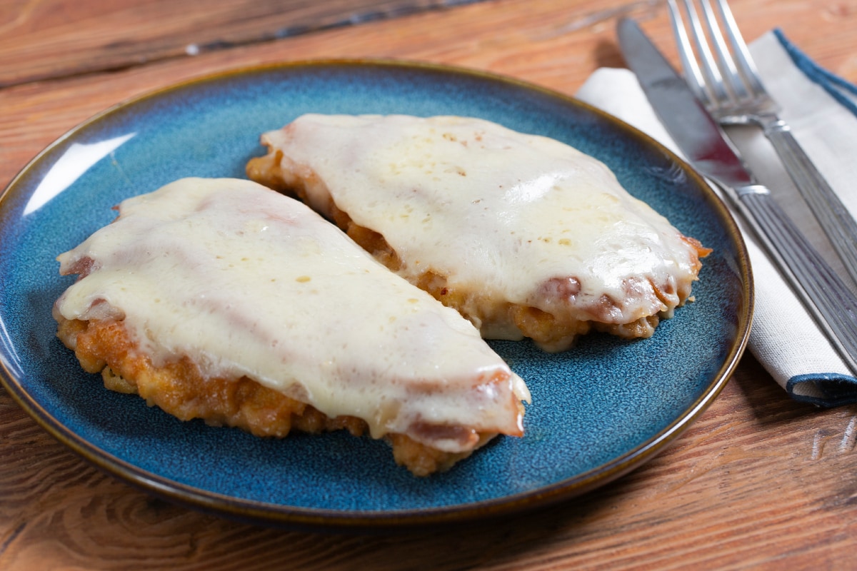 Cotoletta à bolonhesa