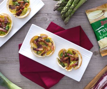 Miniquiche com bacon alho-poró e aspargos