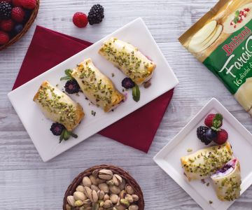 Mini strudel de frutas vermelhas e ricota