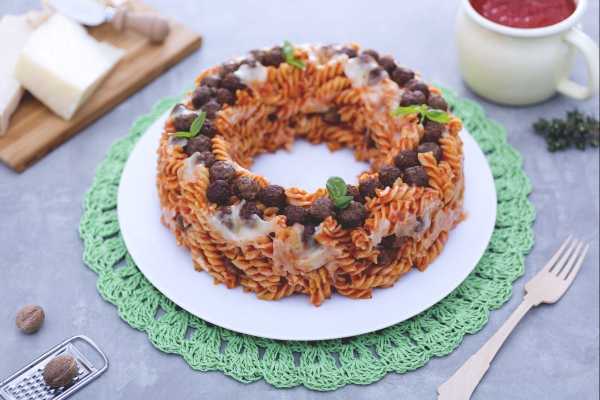 Bolo de macarrão gratinado