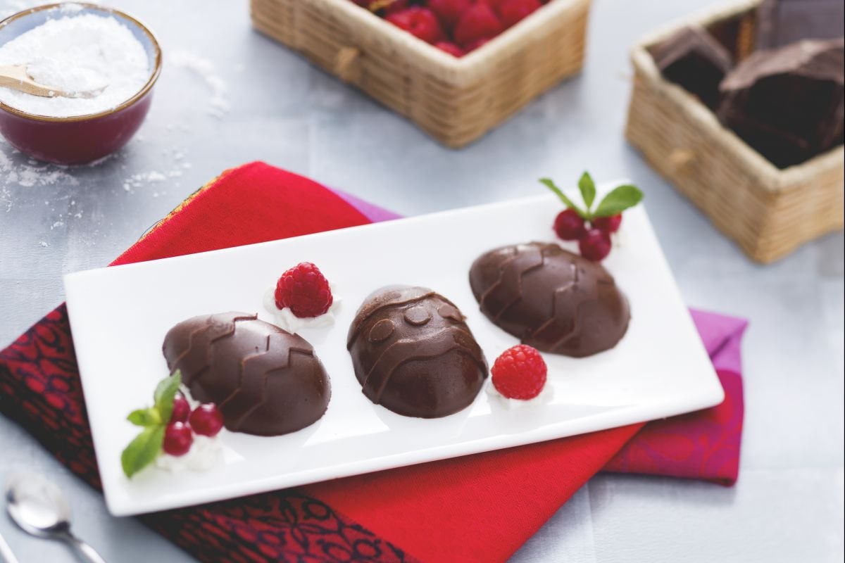 Ovinhos de panna cotta de chocolate