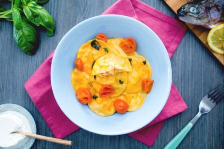 Ravioli recheados com truta salmonada