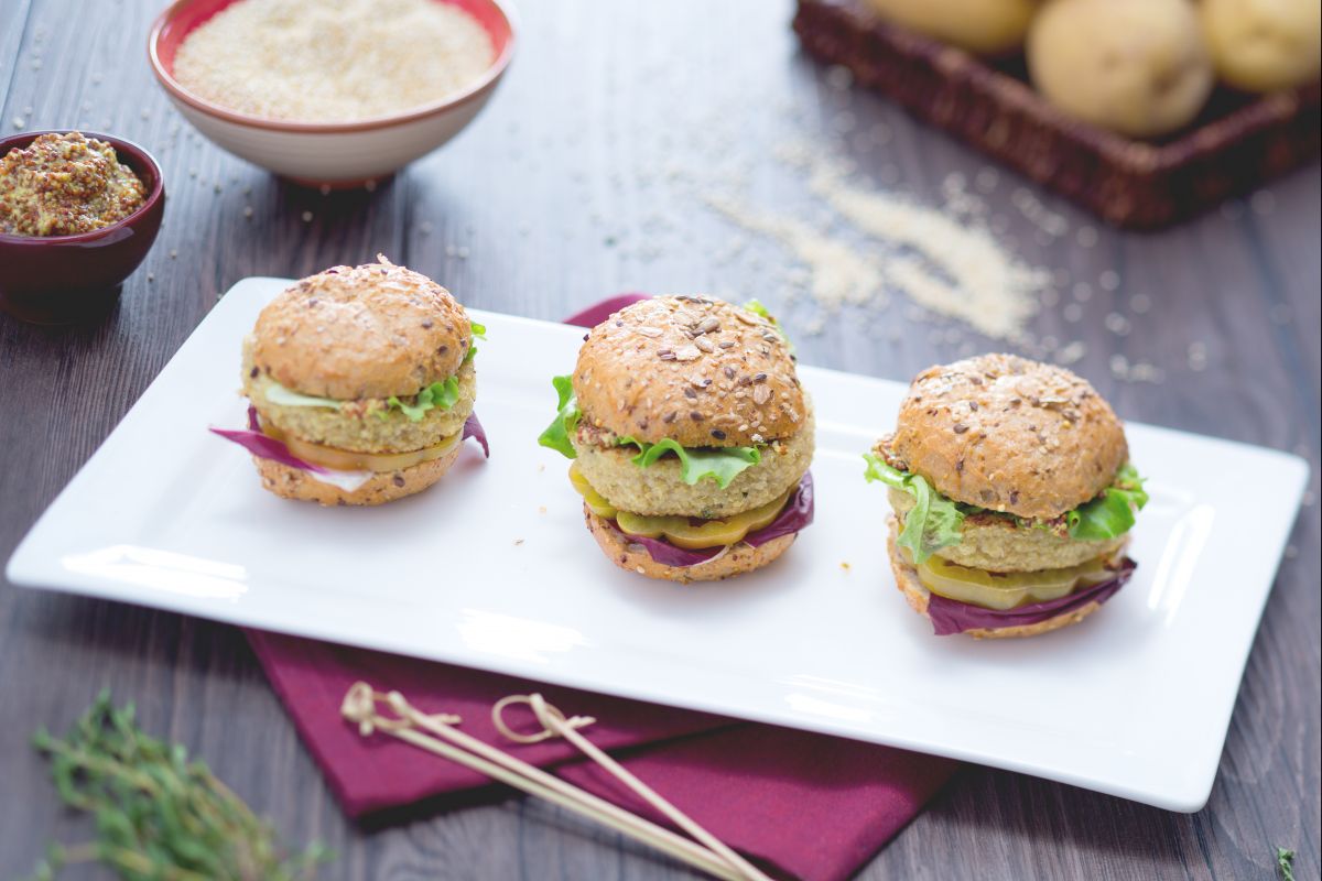 Mini hambúrguer de quinoa