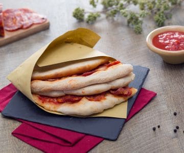 Pizza a carteira com salame