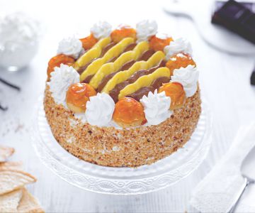 Torta Saint Honoré com pão de ló