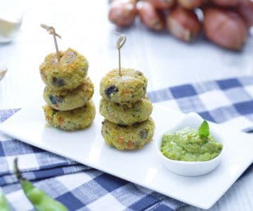 Almôndegas de painço com legumes e creme de favas