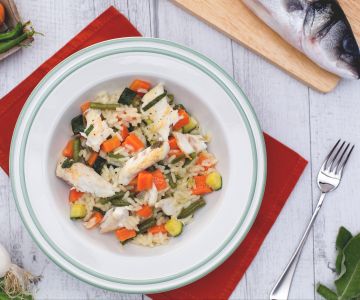 Risoto com ragu de legumes e robalo salteado na sálvia