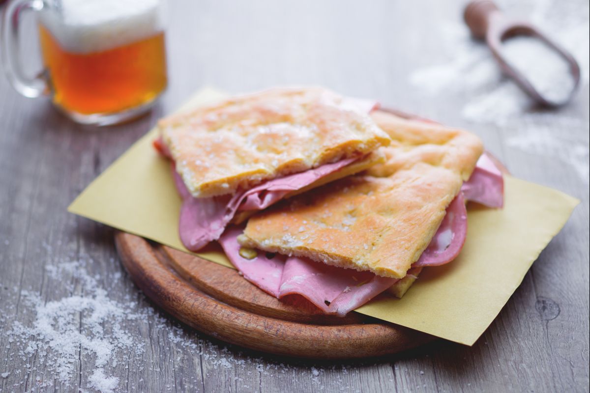 Pizza e mortazza
