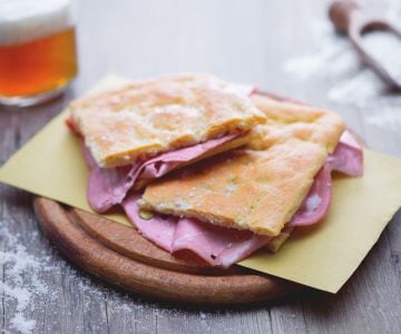Pizza e mortazza