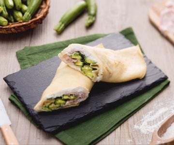 Crepe de abobrinha, presunto e stracchino