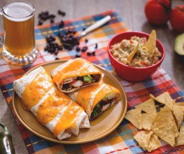 Burrito de frango com guacamole de limão