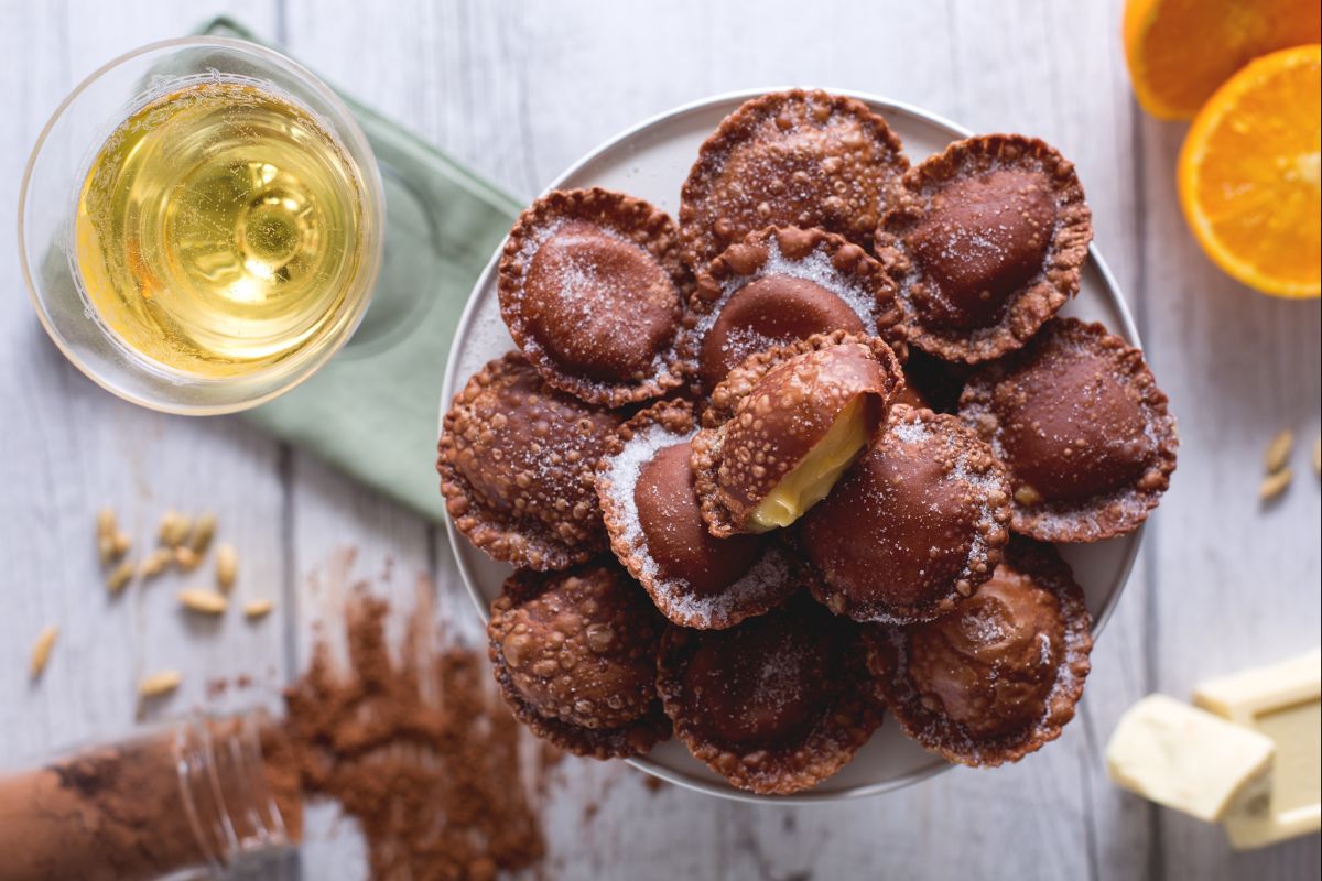 Ravioli de cacau com recheio de chocolate branco