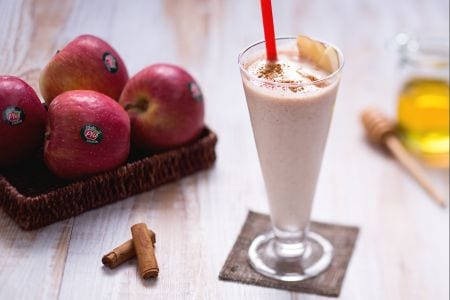 Smoothie de maçãs, peras e canela