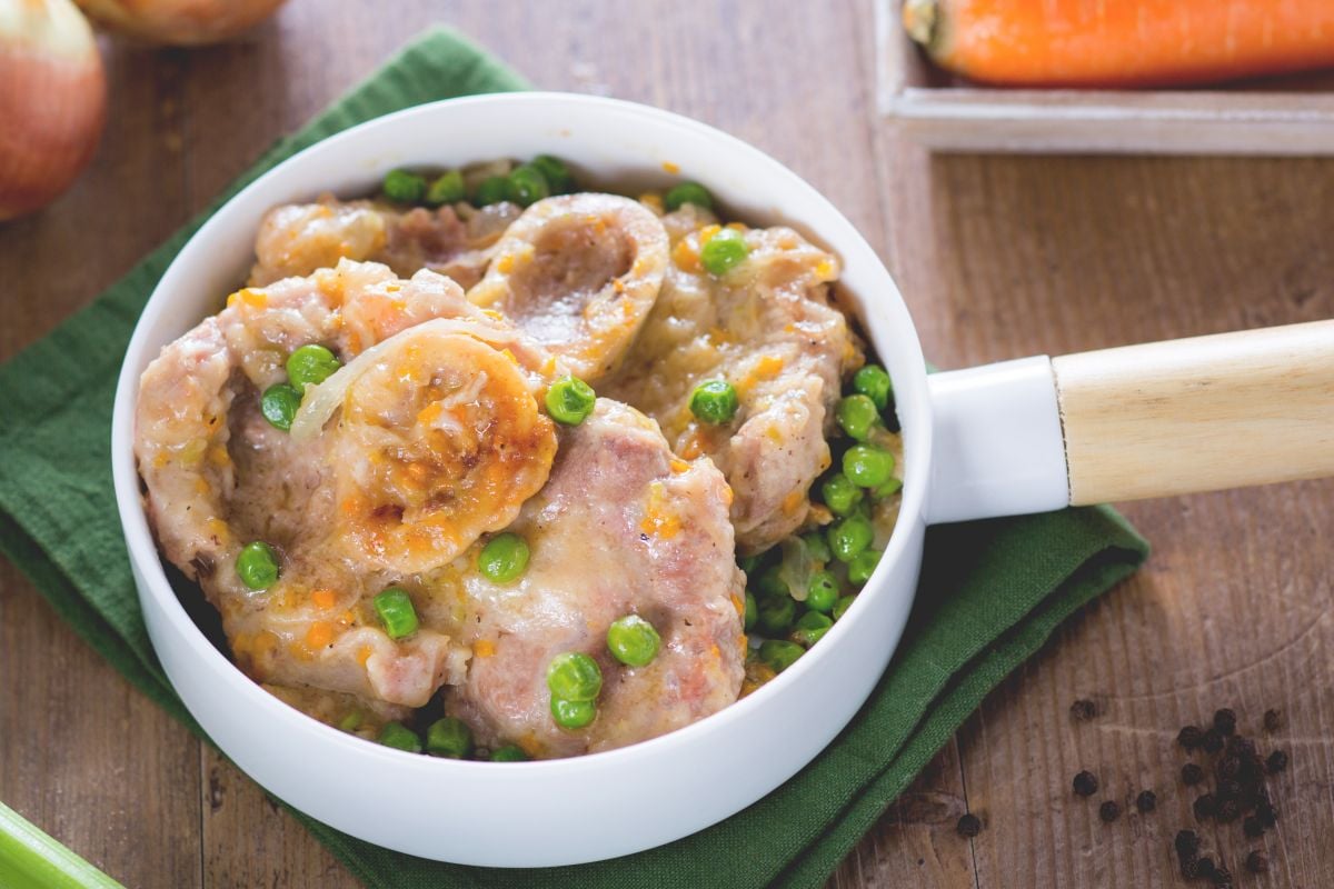 Ossobuco com ervilhas