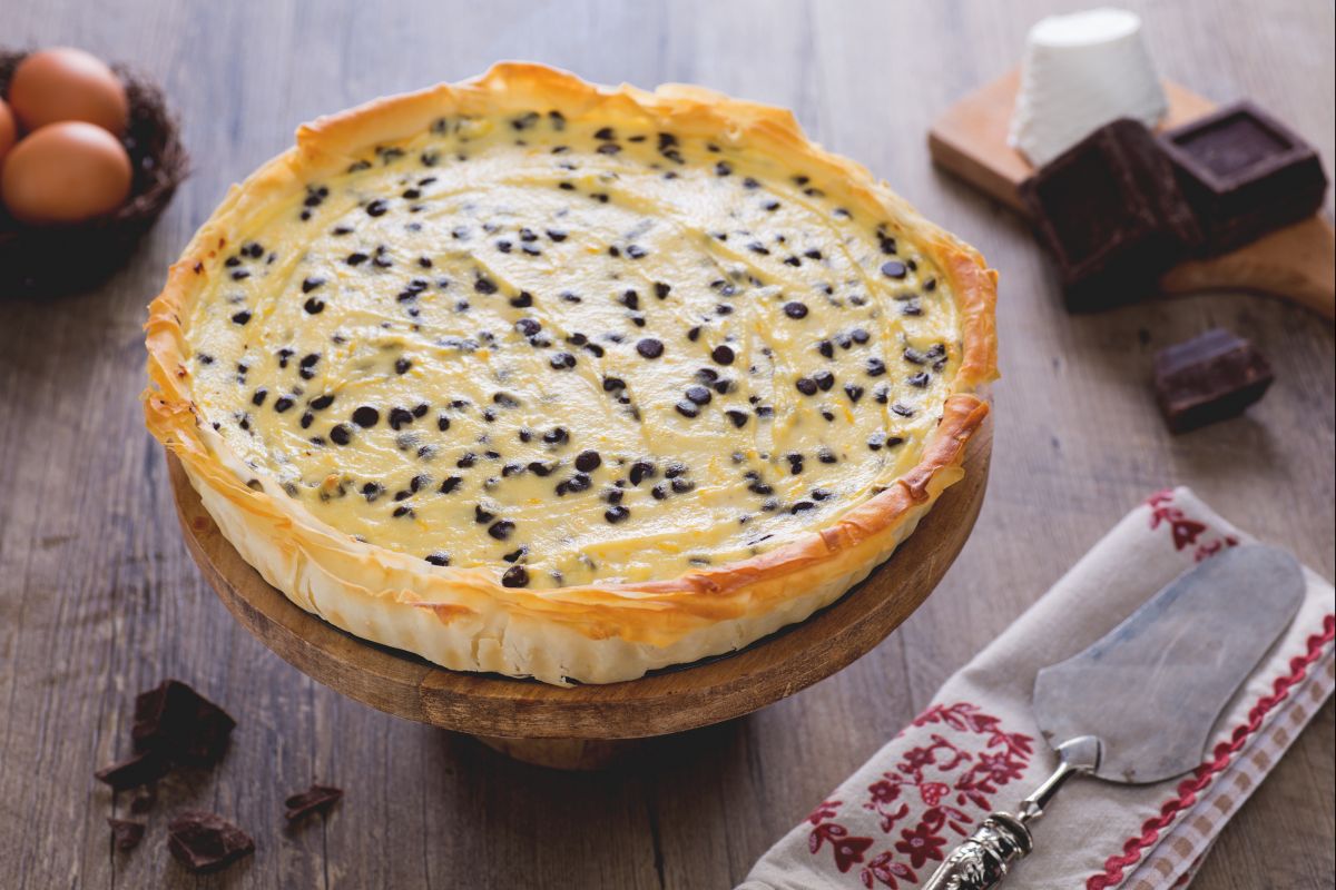 Torta de massa filo com ricota e chocolate