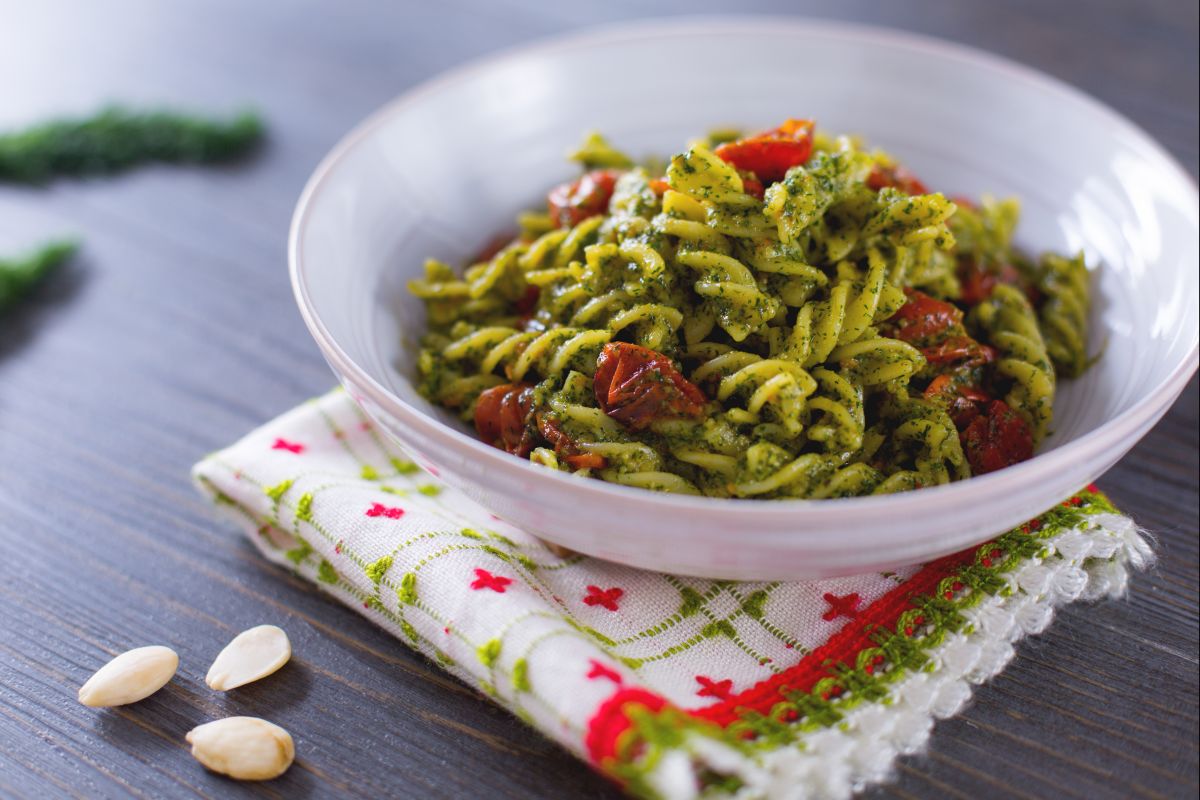 Massa com pesto de erva-doce