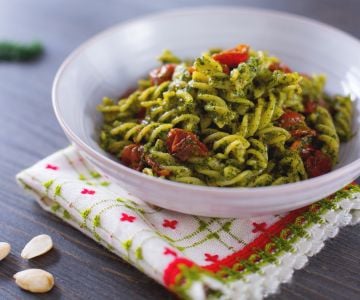 Massa com pesto de erva-doce