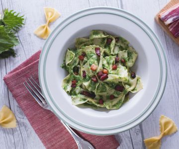 Farfalle ao pesto de urtigas