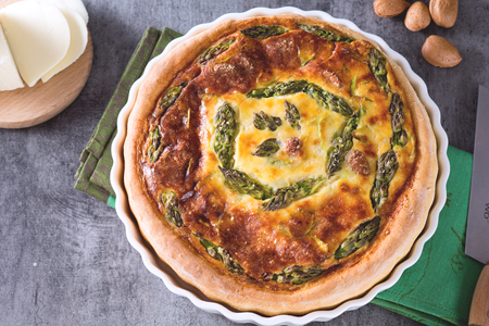 Torta salgada de aspargos