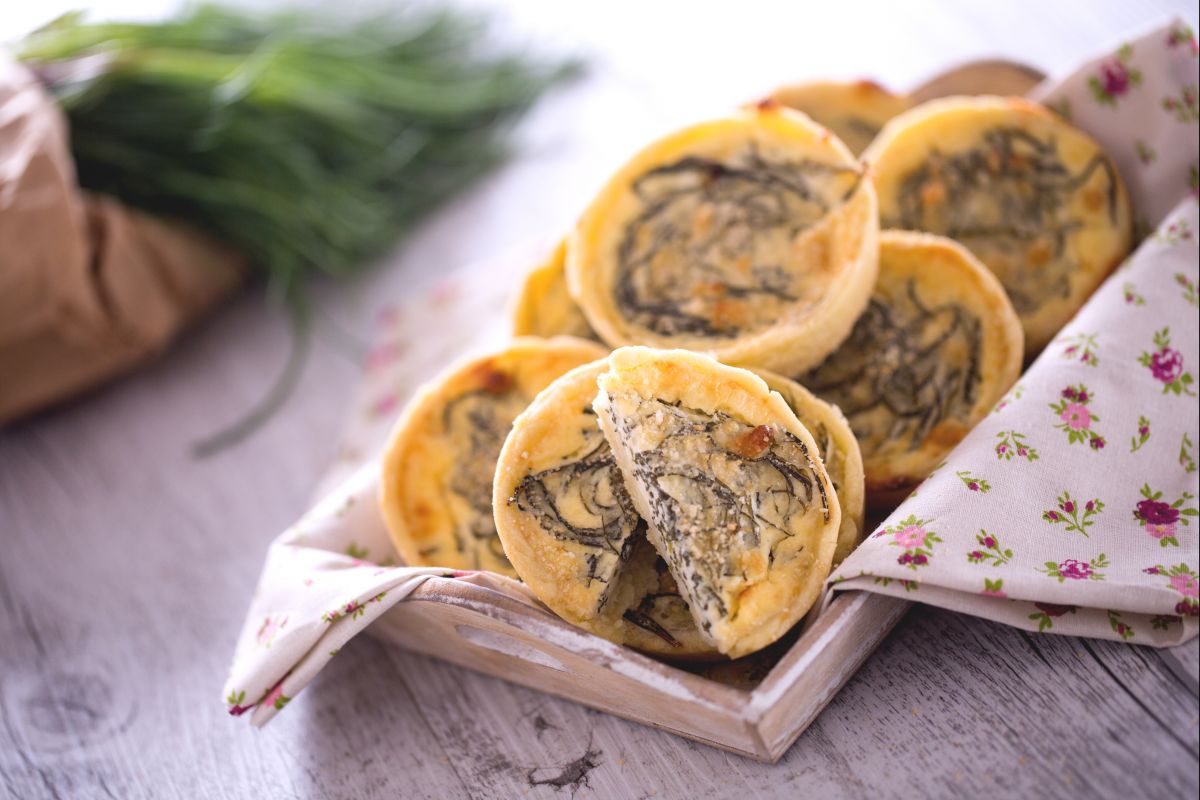 Tortinhas salgadas de agretti