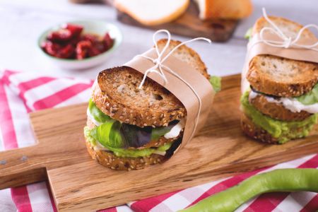 Sanduíche de favas e queijo