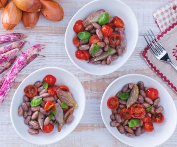 Salada de feijão borlotti fresco