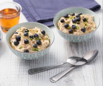 Porridge de blueberries e pistaches