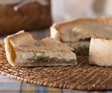 Torta salgada de alcachofra e ricota