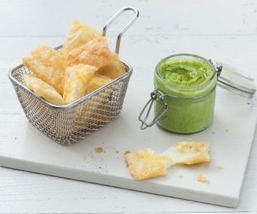 Pecorino frito com creme de favas