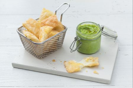 Pecorino frito com creme de favas