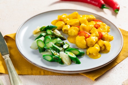 Pedacinhos de frango ao açafrão