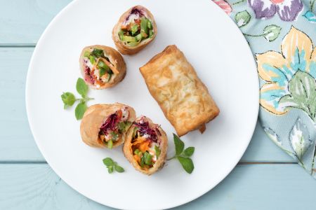 Rolinhos de massa filo vegetarianos