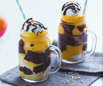 Frappé de manga e chocolate
