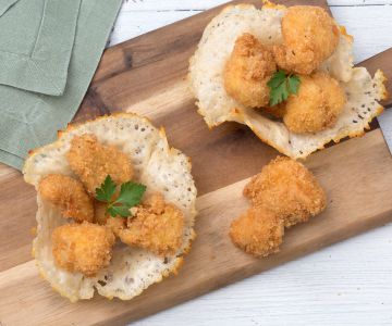 Pedacinhos de frango em crosta de parmesão