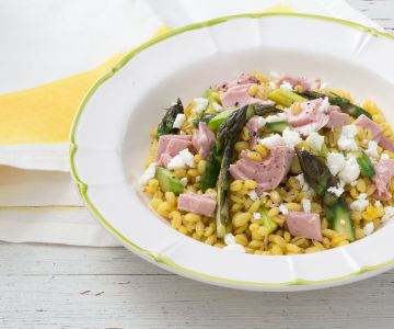Orzo com atum e açafrão