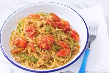 Massa com tomates e fresella