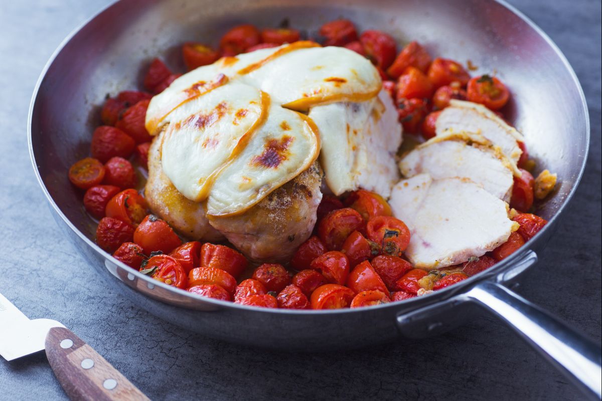 Peito de frango assado com queijo scamorza